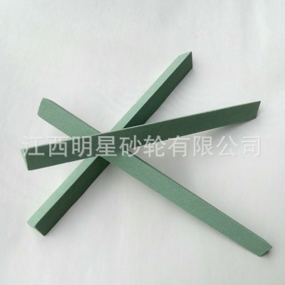销售不等式三角形绿碳化硅异形精磨油石150*10 砂条 磨条